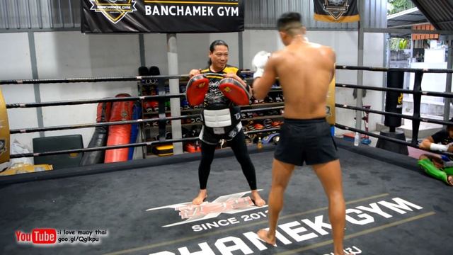MUAY THAI MONSTER - Superbon Banchamek / Супербон - тренировка чемпиона смотреть онлайн