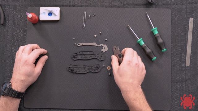 Spyderco Para 3 Lightweight Breakdown with Eric Glesser смотреть онлайн