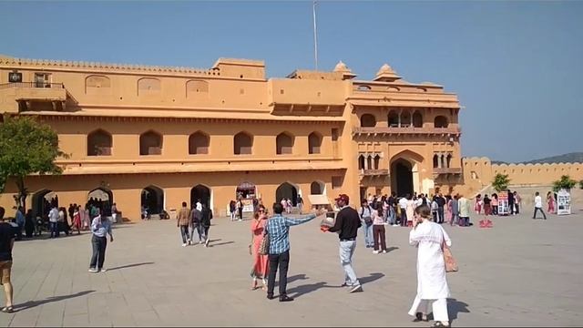 Кенотафы в Джайпуре-красивое и тихое место!Форт Амбер и слоны.