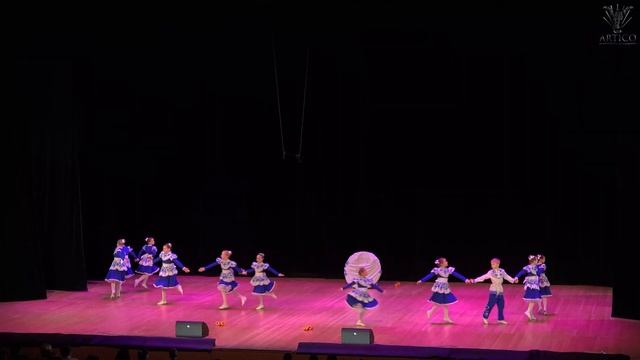 Студия "Микс дэнс", "Конфетки бараночки". Studio "Mix Dance", "Baranochki Sweets". смотреть онлайн