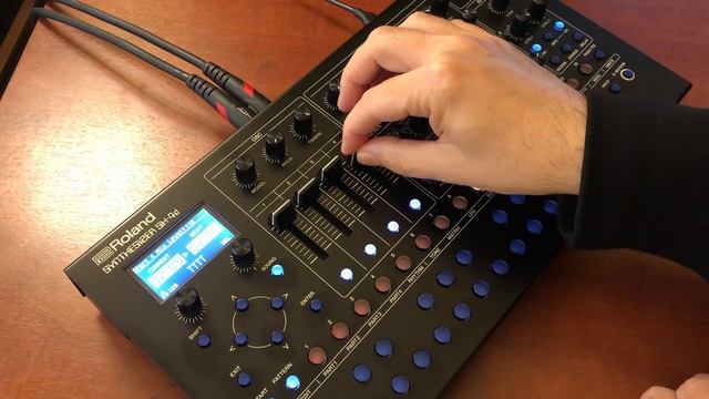 Roland SH-4d | Making my music with this synthesizer/groove box смотреть онлайн