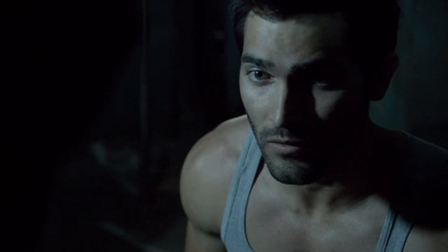 Дерек запирает свою стаю на полнолуние. Волчонок. 2 сезон. 9 серия смотреть онлайн