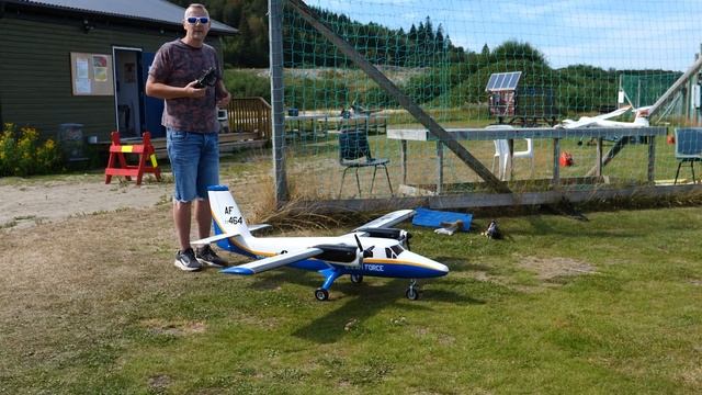 Hangar 9 Twin Otter - Maiden flight ? UHD 4K смотреть онлайн