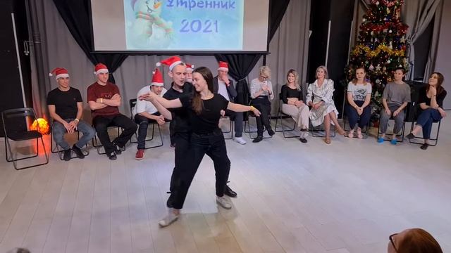Mikhail Ermakov & Alina Bogdanova. JnJ Dedy Morozy Pro-Am. WCS Utrennik 2021 | WCS Dance смотреть онлайн