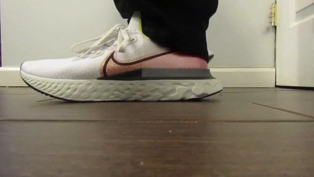 Best Running/ Lifestyle Sneaker under $100? Nike React Infinity Run Flyknit Unboxing and On Foot смотреть онлайн
