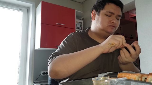 Ужинаю роллами филадельфия смотреть онлайн
