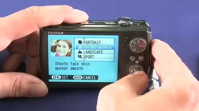 Fujifilm FinePix F200 EXR смотреть онлайн