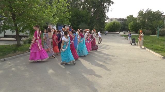 Харинама в Екатеринбурге 22.05.2021. Ранганатх дас. Harinama in Yekaterinburg, Ranganath das смотреть онлайн
