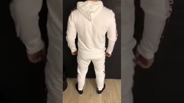 Спортивный костюм GUCCI D2789 белый видео смотреть онлайн
