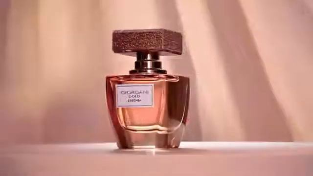 Discover our new floral scent GG Essenza Blossom Parfum in rose gold Oriflame смотреть онлайн