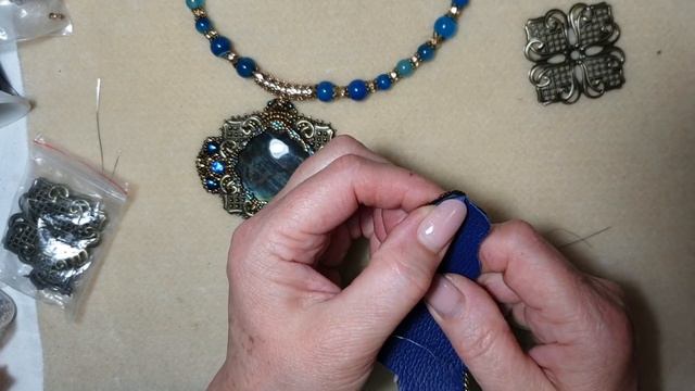 НЕСКОЛЬКО СЛОВ ПРО БРАСЛЕТ.