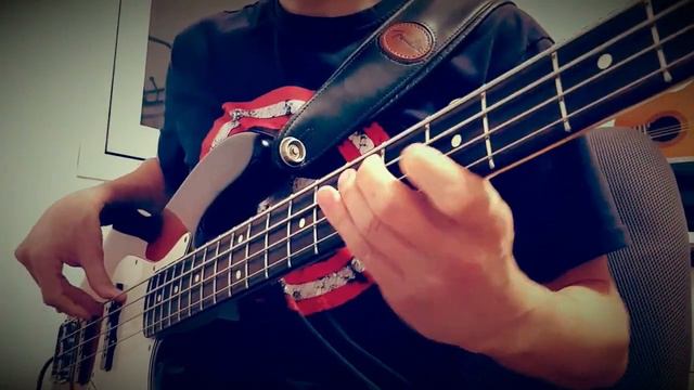 Funky Bass Improvisation - Fender American Standard Jazz Bass 1996 - Naor Zilberman смотреть онлайн