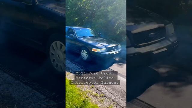 2011 Ford Crown Victoria Police Interceptor Burnout смотреть онлайн