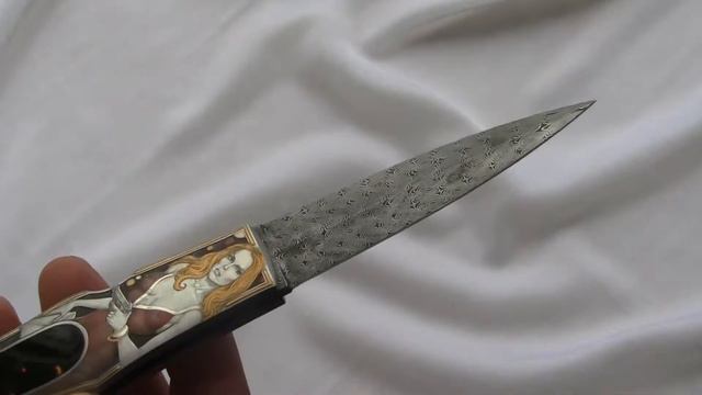Коллекционный нож "Девушки Джеймса Бонда" смотреть онлайн
