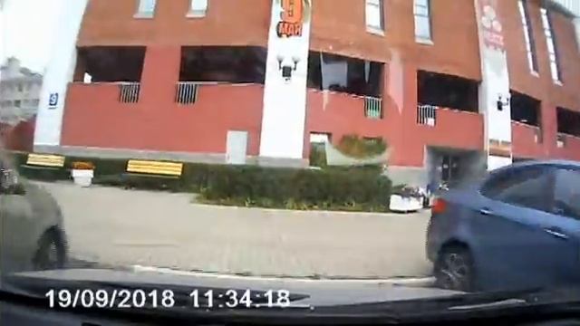 Такси. Почти дтп 3\КСК Лидер смотреть онлайн