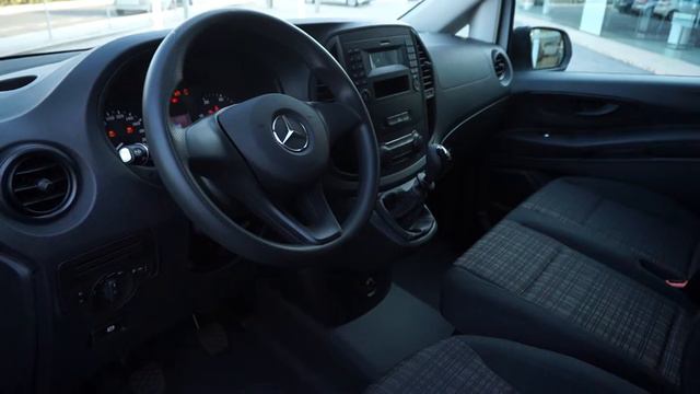 Mercedes Benz Vito 111 CDI Furgón Larga смотреть онлайн