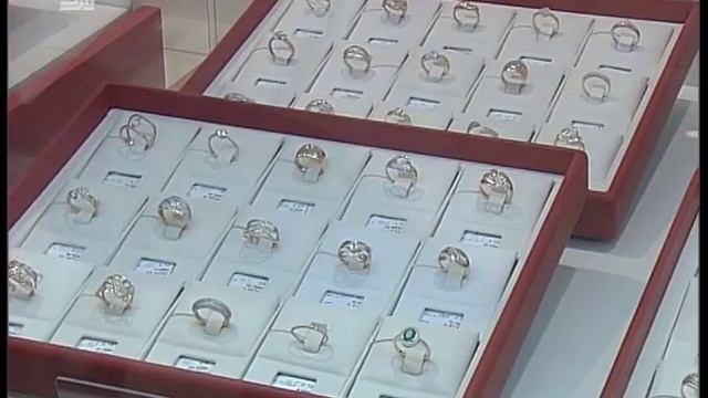 Ювелирный гипермаркет в Челябинске продает украшения с огромной скидкой смотреть онлайн