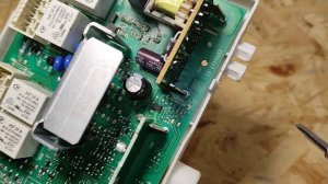 Стиральная машина Hotpoint Ariston не сливает воду. Ошибка слива Стиральная машина Hotpoint Ariston