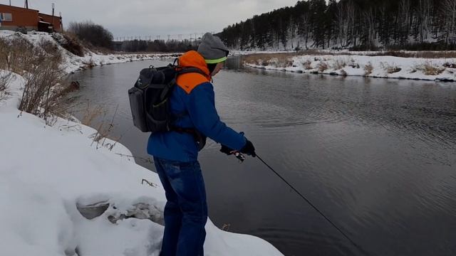 УШЁЛ НА ДАЛЬНИЙ КОРДОН! РЫБА ЕСТЬ! смотреть онлайн