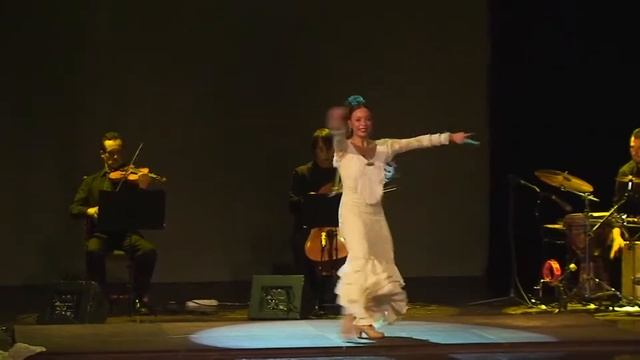 Flamenco Fusion - Lejos De Aquì - Guajira Cuchita смотреть онлайн