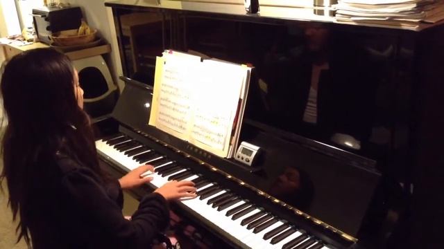 Isabelle playing Mazurka in C minor by Mikhail Glinka смотреть онлайн