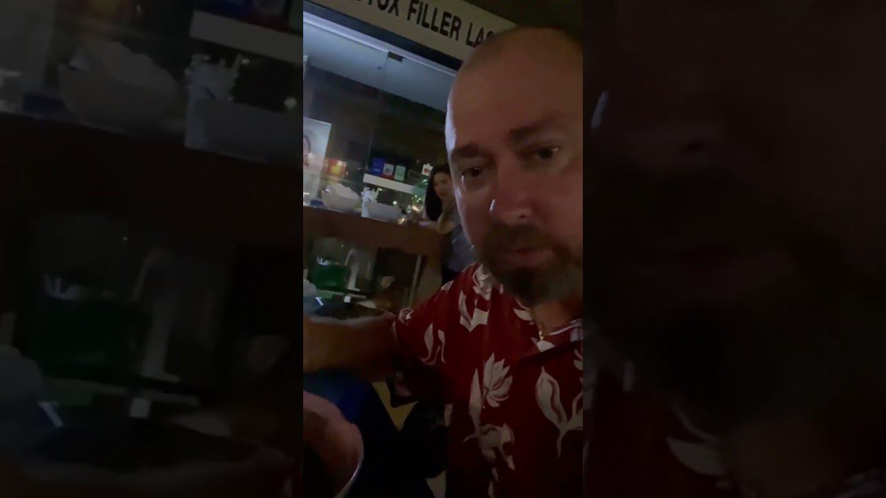Кушаем с Артурием суп где-то в ночной Паттайе #путешествия смотреть онлайн