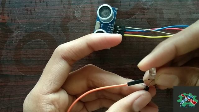 Arduino ultrasonic sensor projects for beginner with led. Including arduino code смотреть онлайн