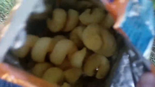 Распаковка cheetos с наклейками найди 90 эмодзи смотреть онлайн