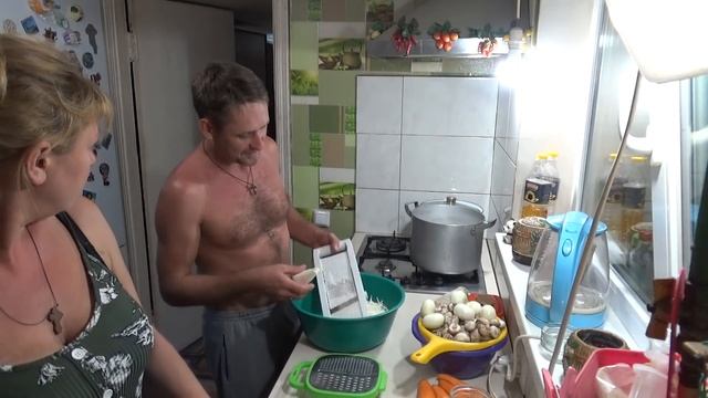 я лук Коля капуста, купили новую заколку, как белки в колесе, кухня, заготовки, Шаповаловы влог смотреть онлайн