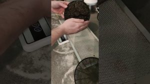 Замена угля в фильтре кухонной вытяжки.