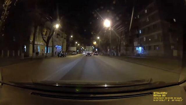 Видеорегистратор с радар-детектором MIO MIVUE i90 - ночная съёмка смотреть онлайн