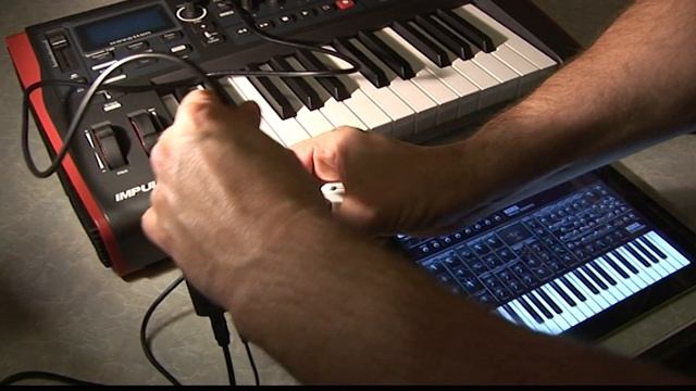 Ipad 2 Demo Connecting Novation Impulse 25 смотреть онлайн