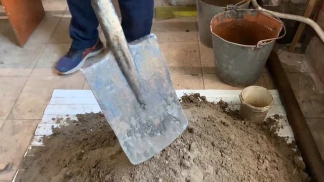 ВИДЕОУРОК- 4 Приготовление раствора и метод кладки смотреть онлайн