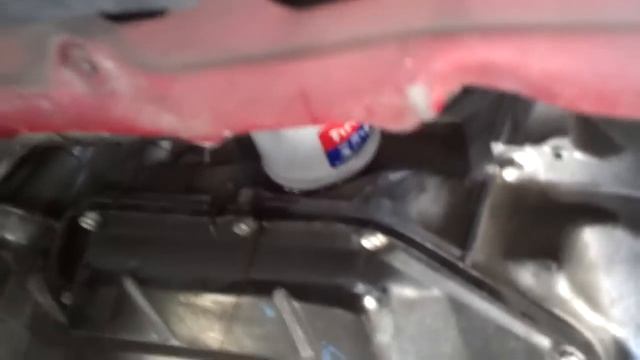 Nissan Versa Tiida basic oil change - VOTD смотреть онлайн