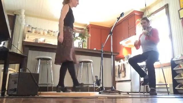 Rosée du matin/Mattawa/Earl's chair смотреть онлайн