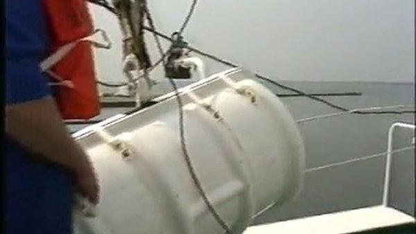 Спуск плота на плот-балке