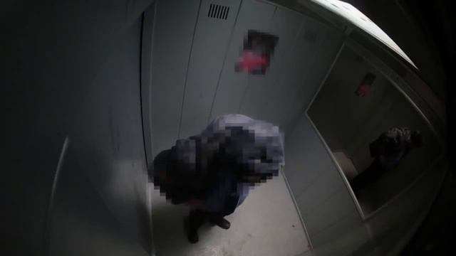 Камера наблюдения в лифте. Розыгрыш!