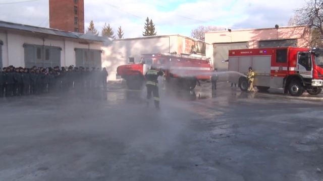 Профессиональные обычаи снежинских пожарных смотреть онлайн