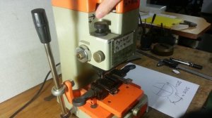 Урок 168. Режем заданную глубину секрета на WENXING.