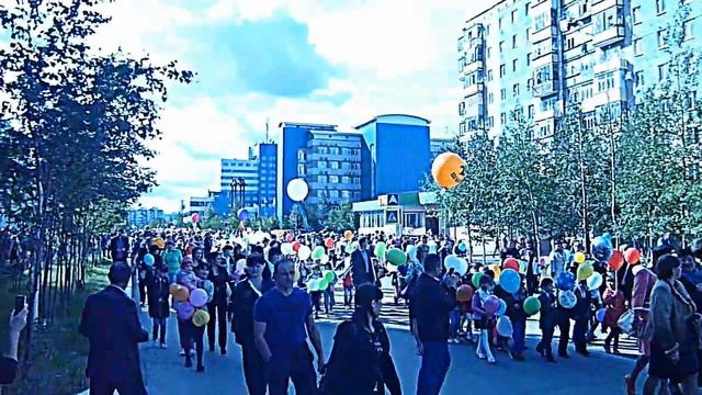 Парад первоклассников Радужный ХМАО-Югра смотреть онлайн