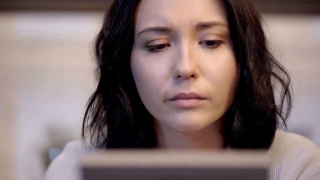 Не тратьте жизнь на тех, кто вас не ценит... Замечательные строки! смотреть онлайн