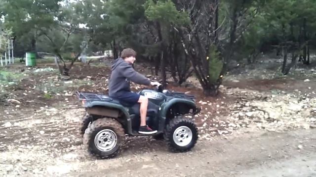 Yamaha grizzly 660 4x4 pushing it to the max!!! смотреть онлайн