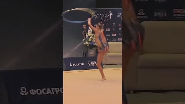 Кажется кто-то подглядывает ? смотреть онлайн