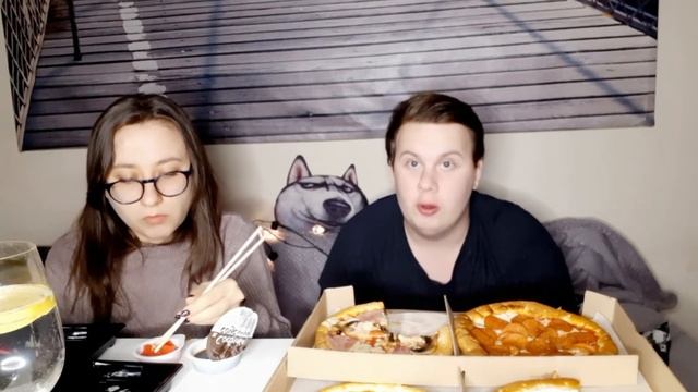 МУКБАНГ роллы и Хоум ПИЦЦА Екатеринбург ? // Не хуже, чем Инна Судакова ?❤