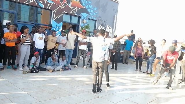 Afro Dance Battle | Innocent Representing Smiling Hearts Africa смотреть онлайн