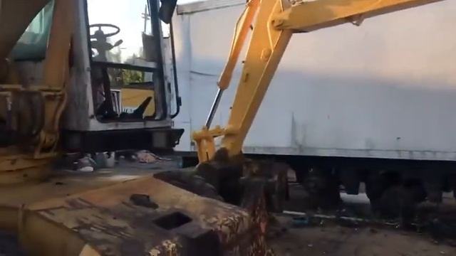 Восстановление полноповоротного колесного экскаватора Komatsu PW170 Начало работ смотреть онлайн