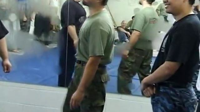 Русский бьёт американцев смотреть онлайн