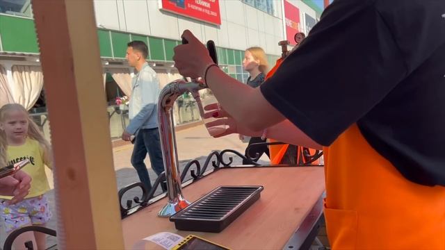 Квас лимонад выручка за месяц. Бизнес с нуля. Ларек с квасом смотреть онлайн