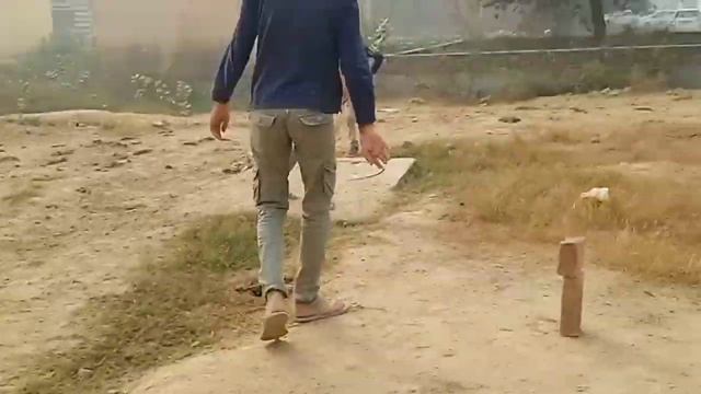 Playing Cricket With Friends #vlog 2 #like @Milan_Deswal смотреть онлайн