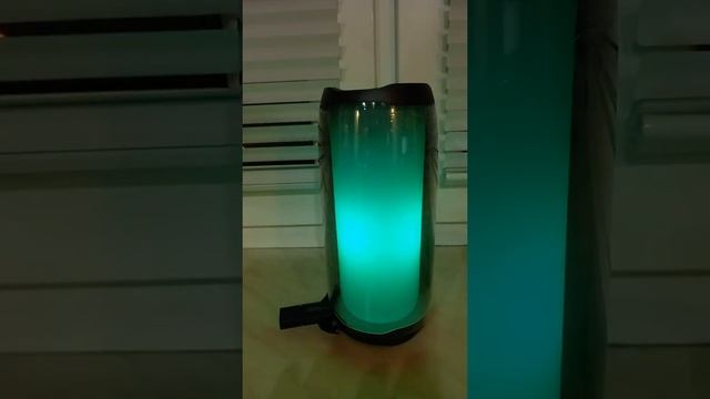 Bluetooth колонка wekome D31 смотреть онлайн